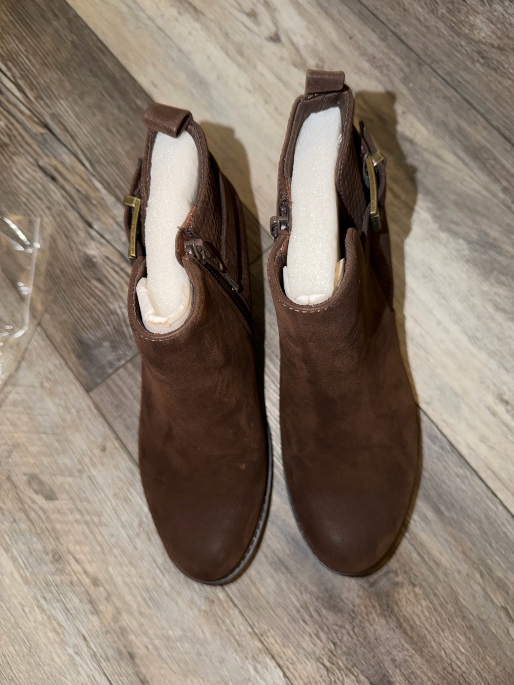 Women Brown Ankle Boots - Classic Side-Zip Design size 8